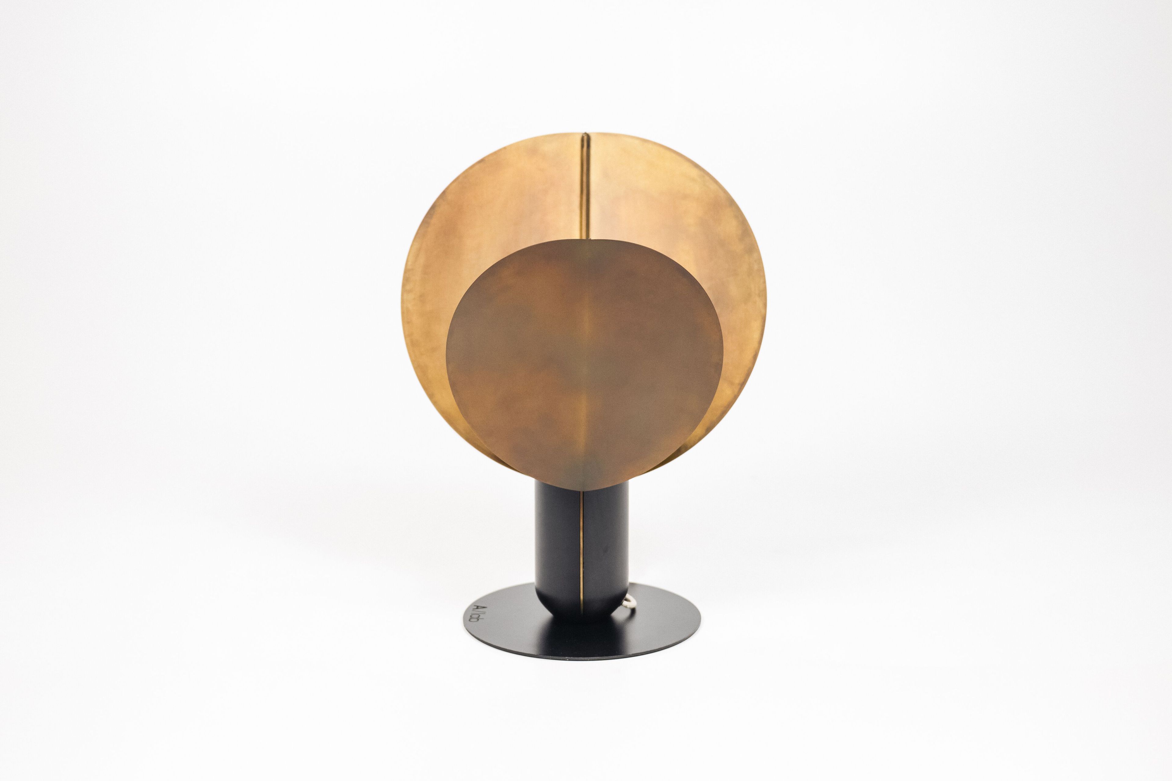 Настольная лампа с травлением железа ArmoniusLab FICUS ARCH-00014458 - Вид №1