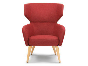 Деревянное кресло с подлокотниками и подголовником