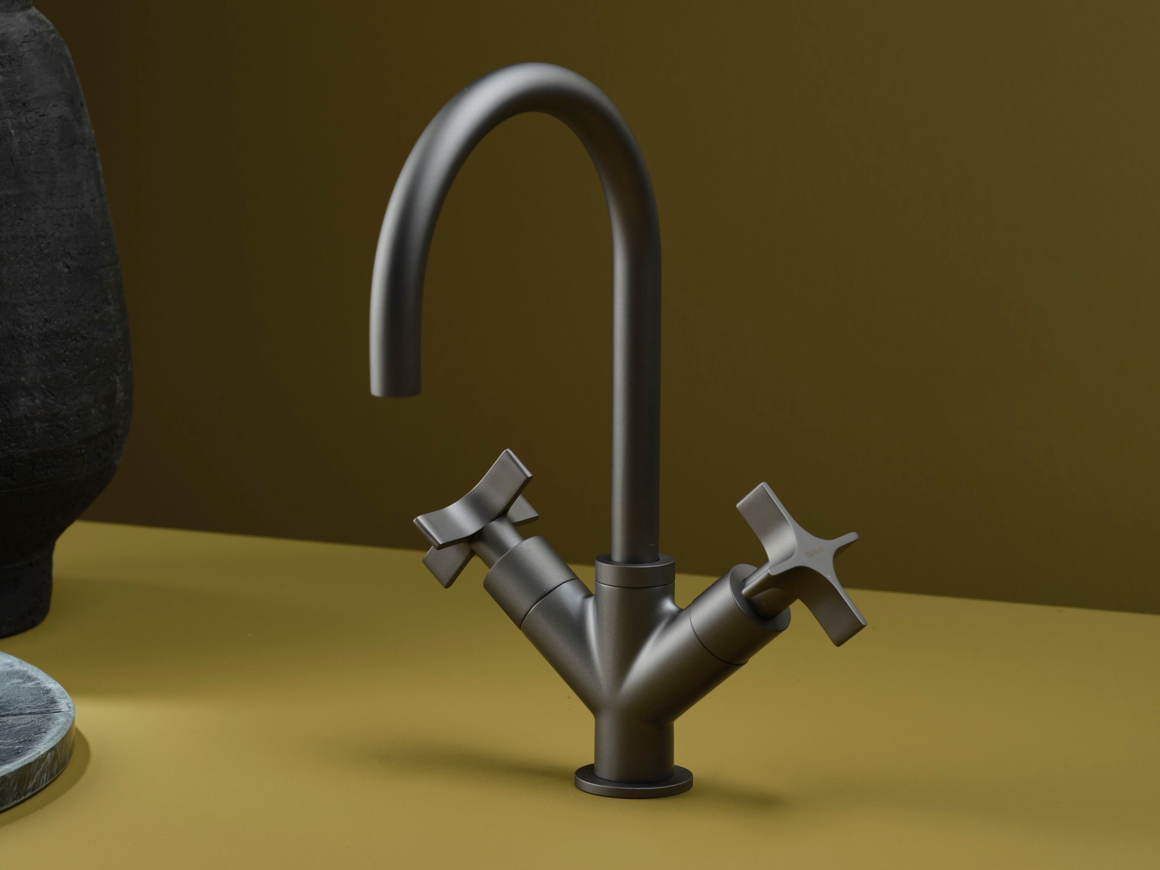 Смеситель для раковины с одним отверстием Ritmonio Diametro35 Cross ARCH-00139072 - Вид №1