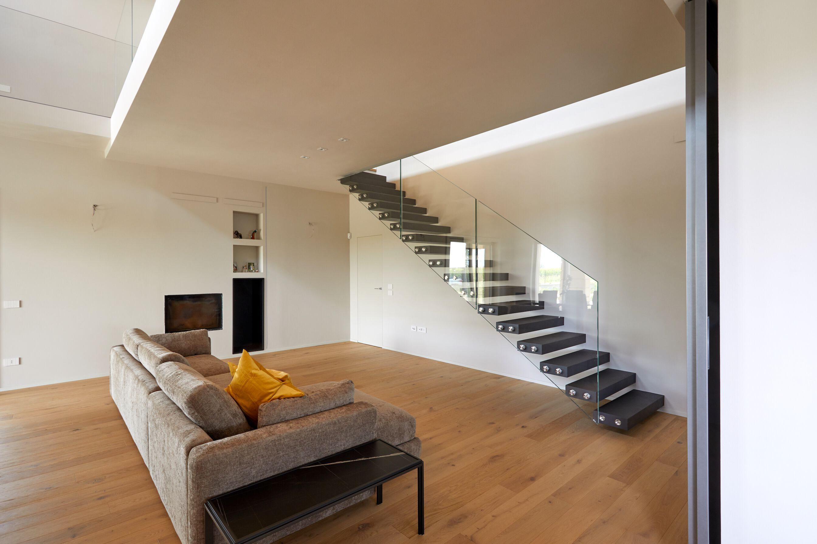 Стеклянные перила для лестницы ALUVETRO Scale ARCH-00070611 - Вид №1