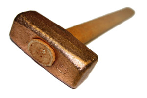 15493012 Кувалда квадратная с деревянной ручкой омеднённая (4 кг) И-128 Спец
