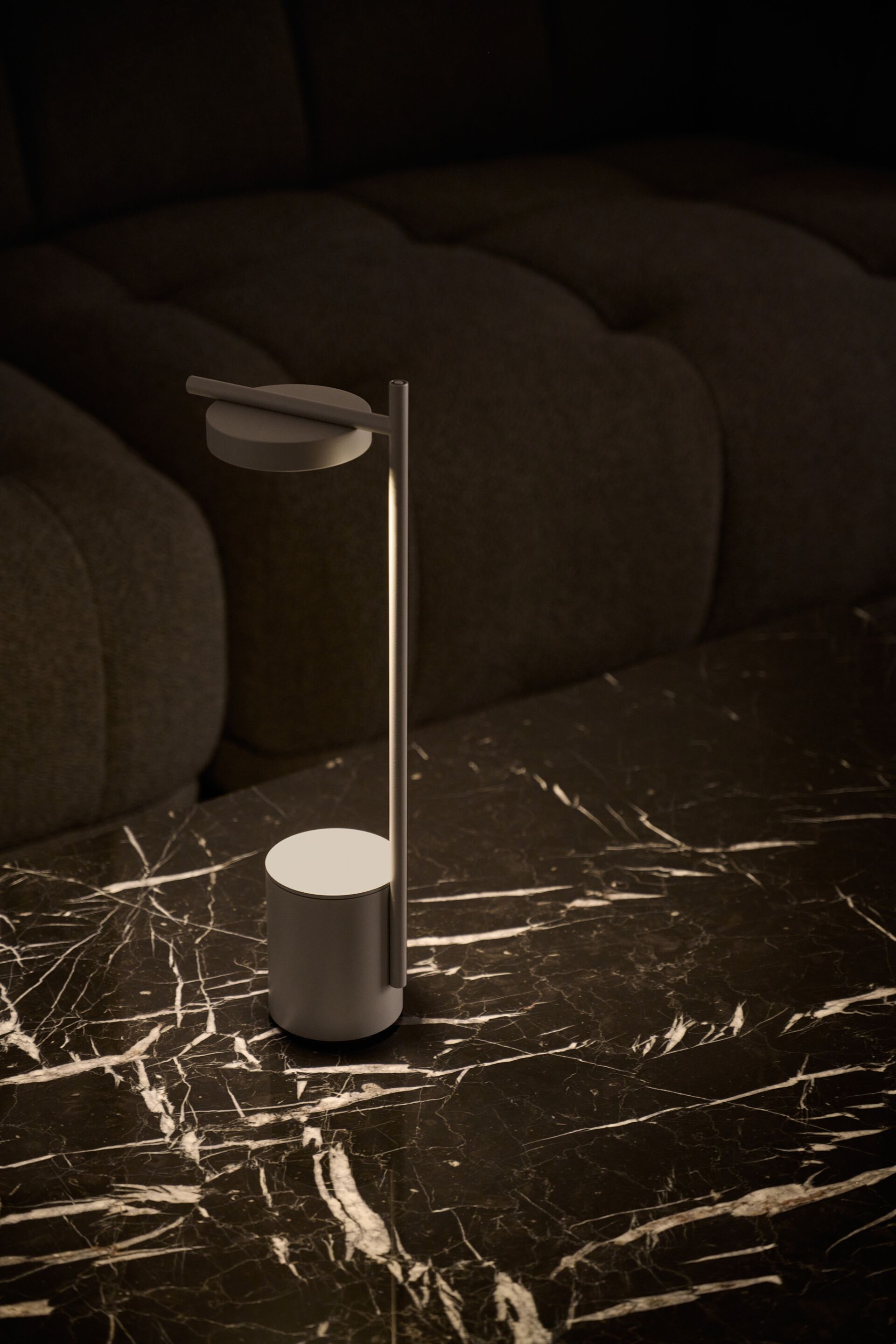 Настольная лампа с зарядкой от USB Grupa Igram ARCH-00107755 - Вид №29