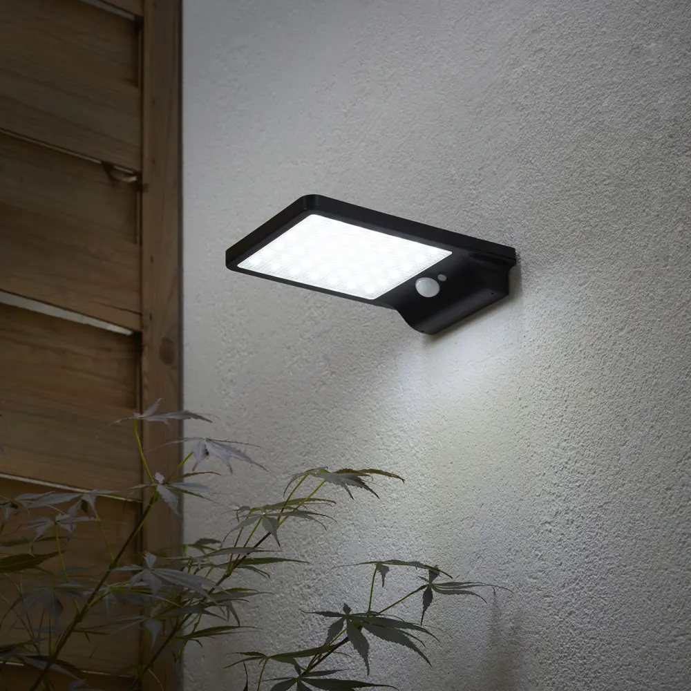 Светильник настенный светодиодный уличный солнечная батарея Inspire «Palms» IP44 датчик движения освещенности цвет черный STLM-2093096