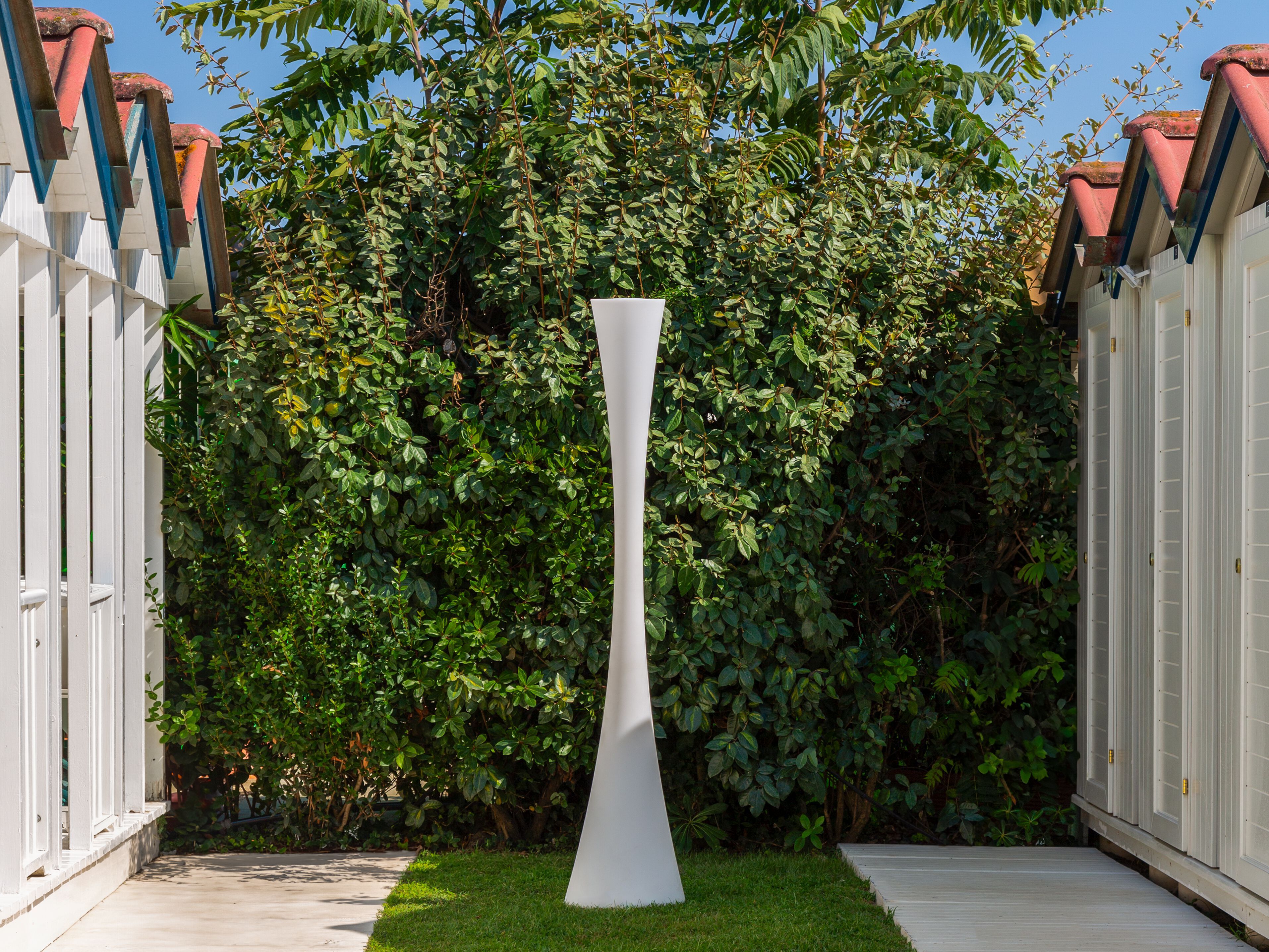 Напольная лампа из полиэтилена Martinelli Luce BICONICA POL ARCH-00047933