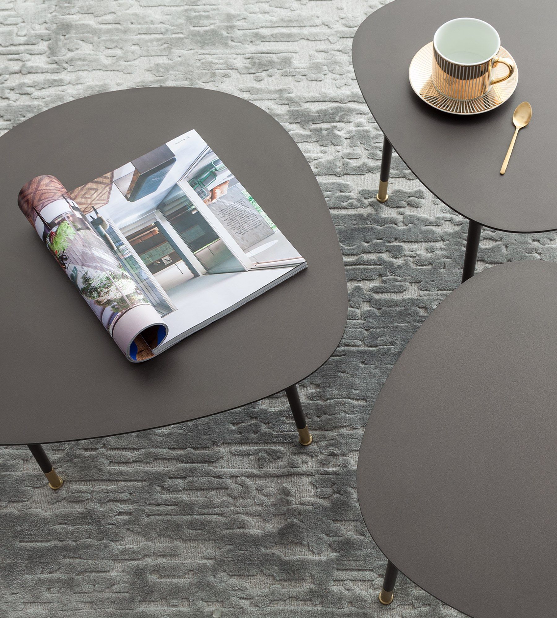 Низкий металлический журнальный столик для гостиной Morica Design Enjoy ARCH-00055515 - Вид №6