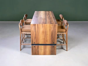 HOOKL und STOOL Прямоугольный высокий стол из массива дерева по контракту Clover