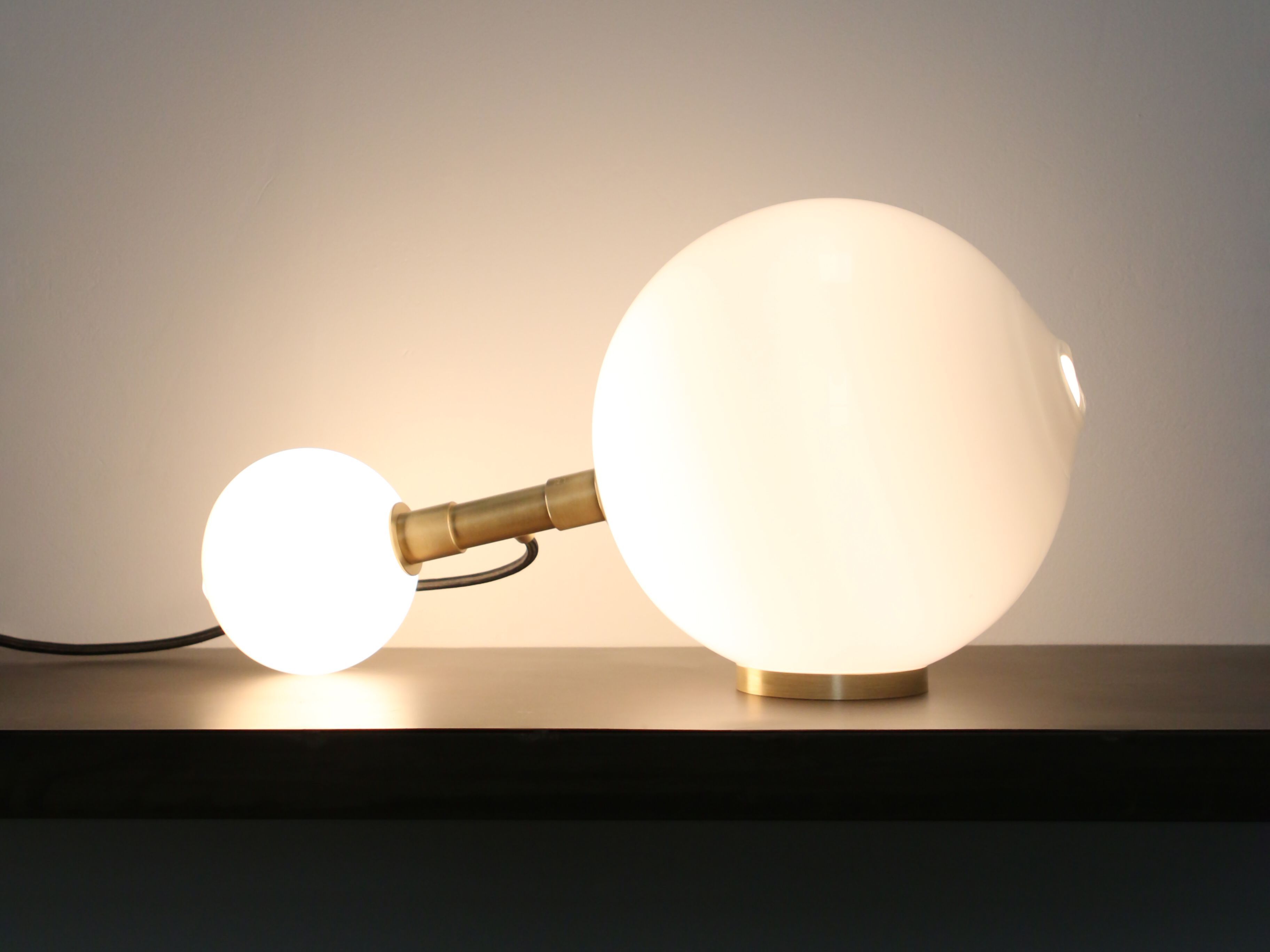 Светодиодная настольная лампа из дутого стекла SkLO TWICE ARCH-00050529