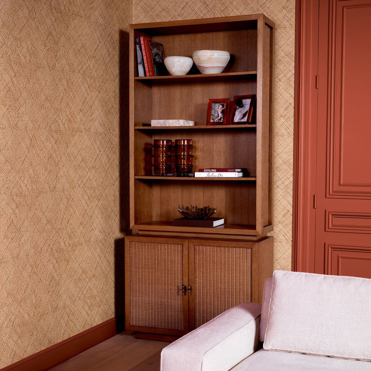 Отдельно стоящий книжный шкаф из шпона Eichholtz Borchard ARCH-00096799 - Вид №1