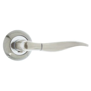 Комплект дверных ручек Kerron KM-9021 без запирания, алюминий, цвет античная бронза/глянцевый хром