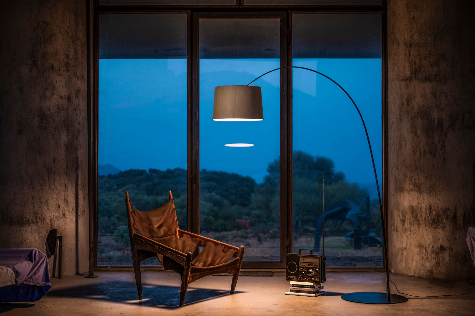 Дуговая лампа с металлическим основанием и дубовым диффузором Foscarini ARCH-00003647 - Вид №1