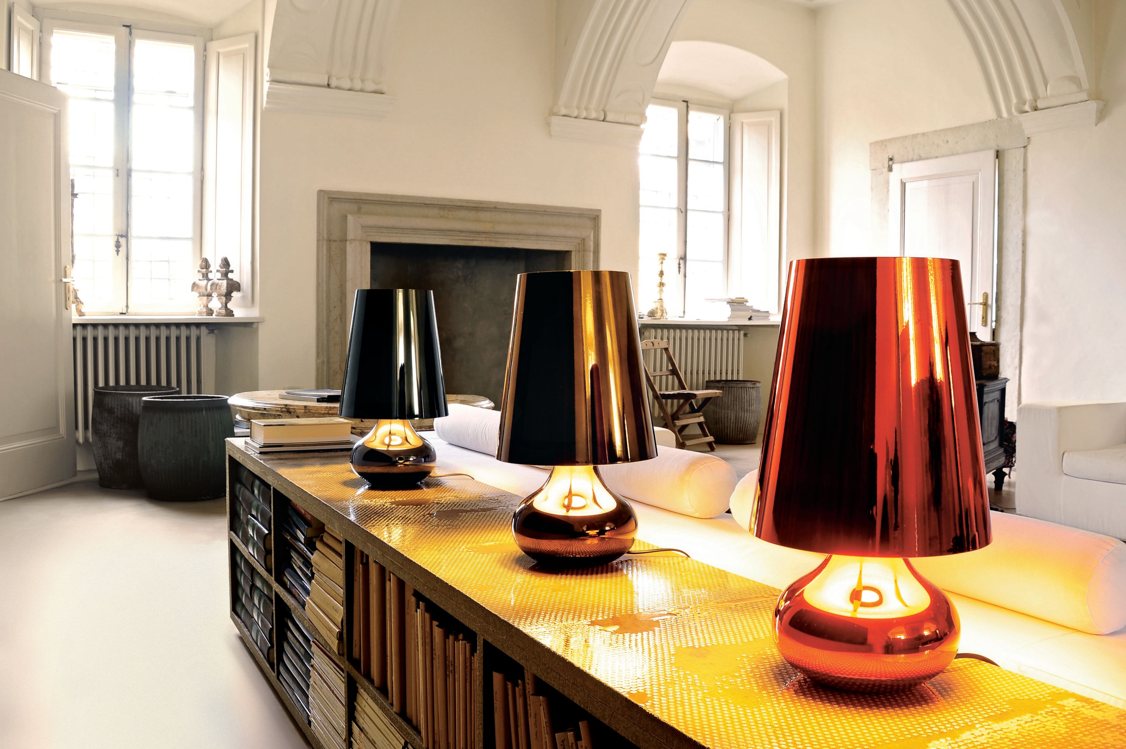 Светодиодная настольная лампа из поликарбоната Kartell CINDY ARCH-00071222 - Вид №2