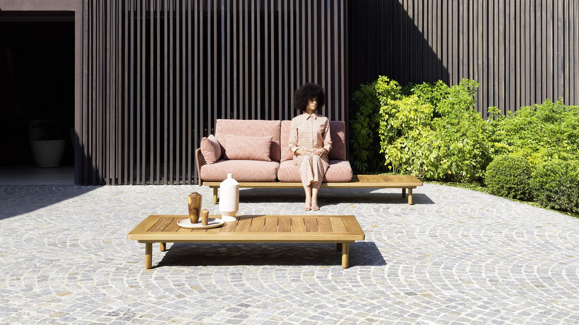 Прямоугольный садовый столик в ироко Varaschin Эмма ARCH-00000904 - Вид №1