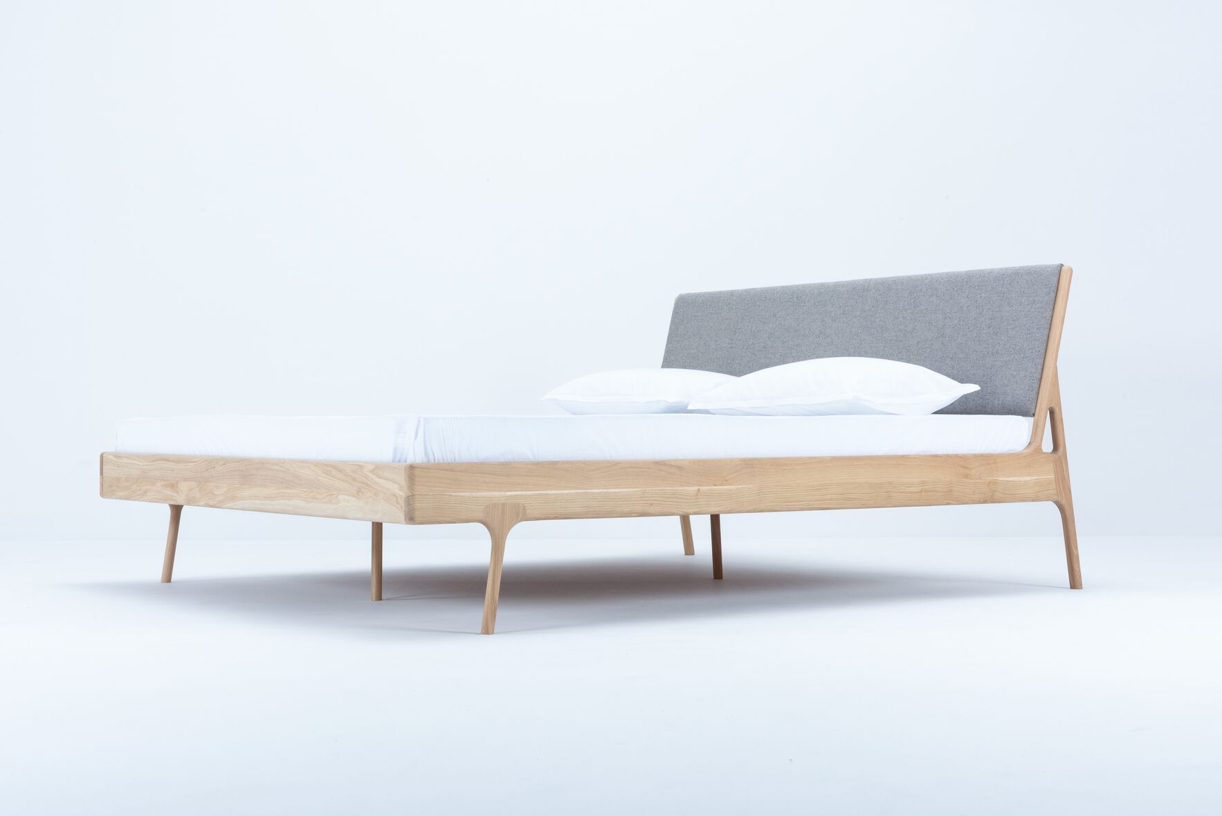 Дубовая двуспальная кровать Gazzda Fawn ARCH-00085993 - Вид №34