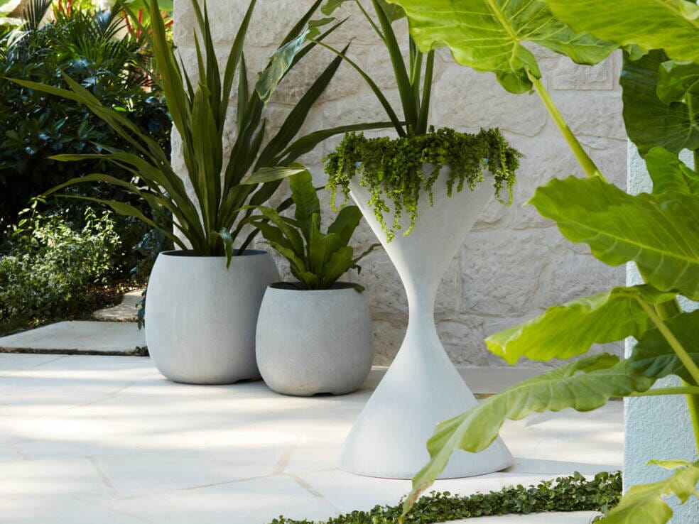 Бетонный высокий садовый горшок SWISSPEARL Softline ARCH-00043866