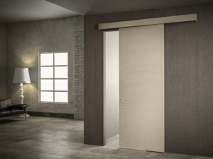 Безрамная дверь из ясеня