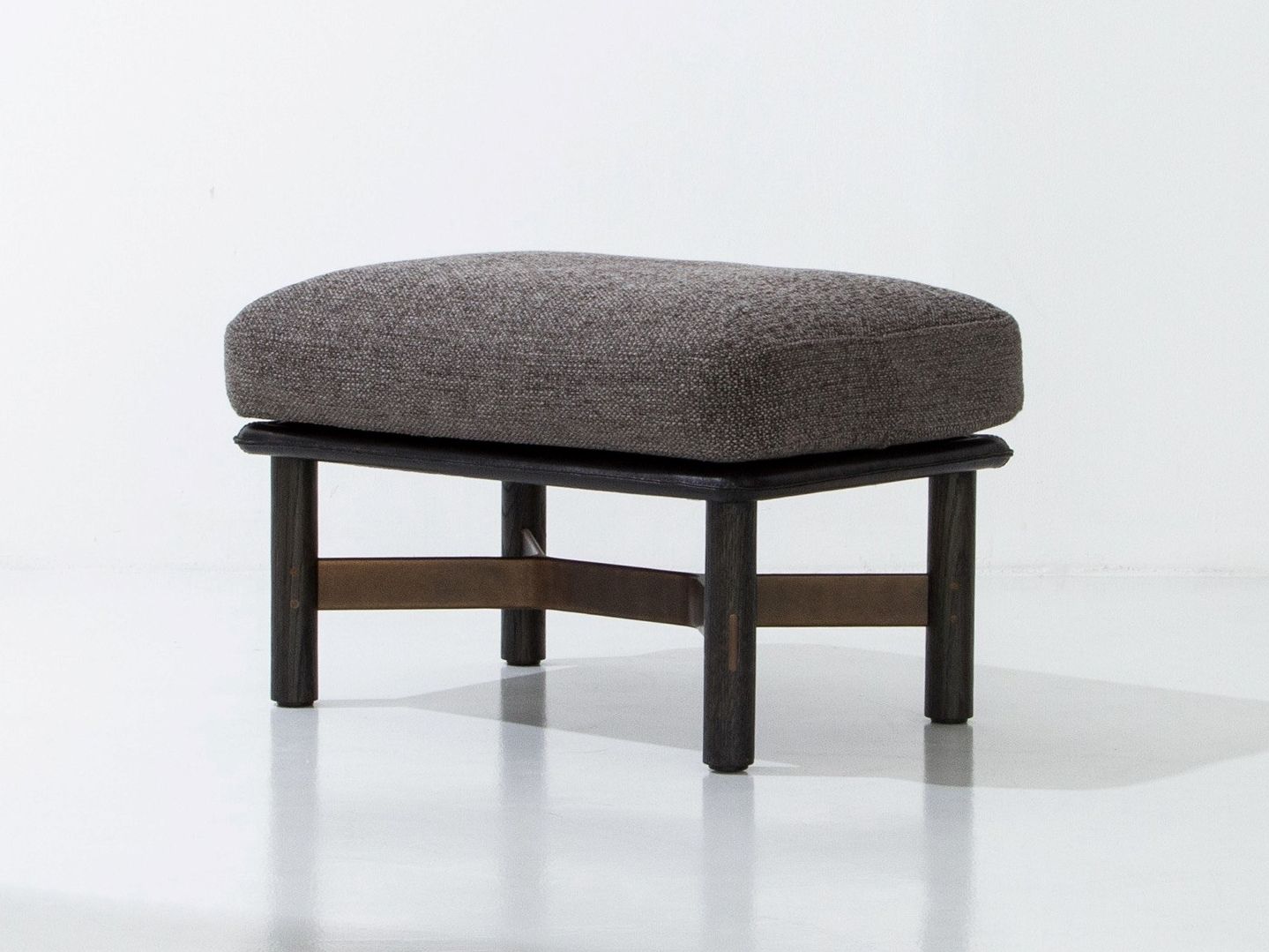 Ткань прямоугольный мягкий пуф District Eight Stilt ARCH-00095531