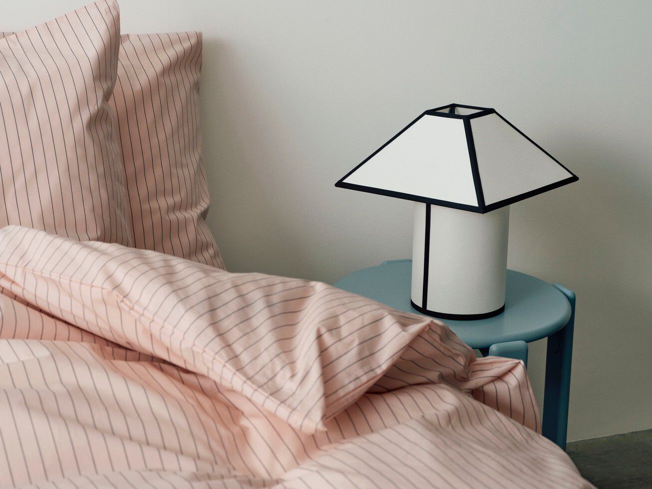 Переработанная светодиодная настольная лампа из ПЭТ Hay Ava ARCH-00063504 - Вид №18