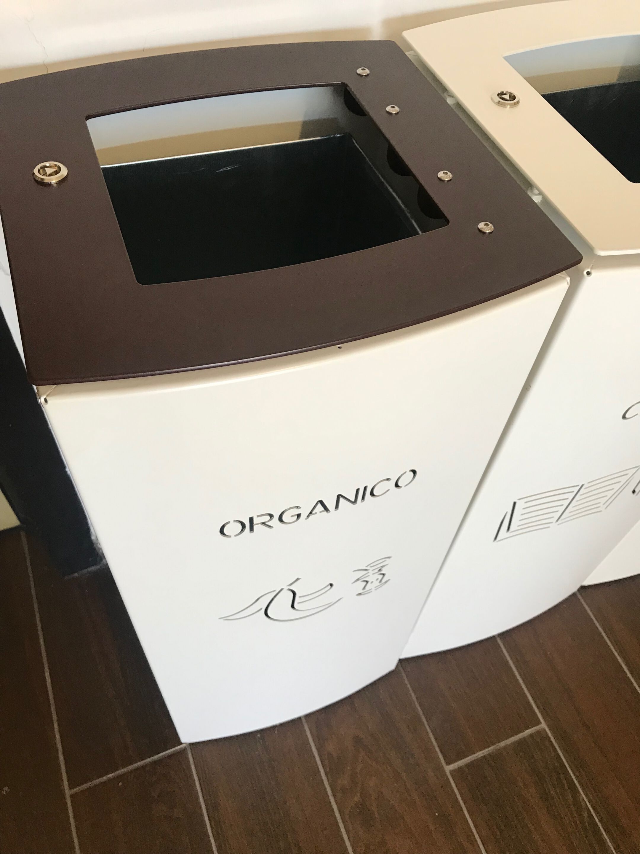 Стальные стойки для мусора на открытом воздухе CITYSì WINDOWS ONE ARCH-00088659 - Вид №7