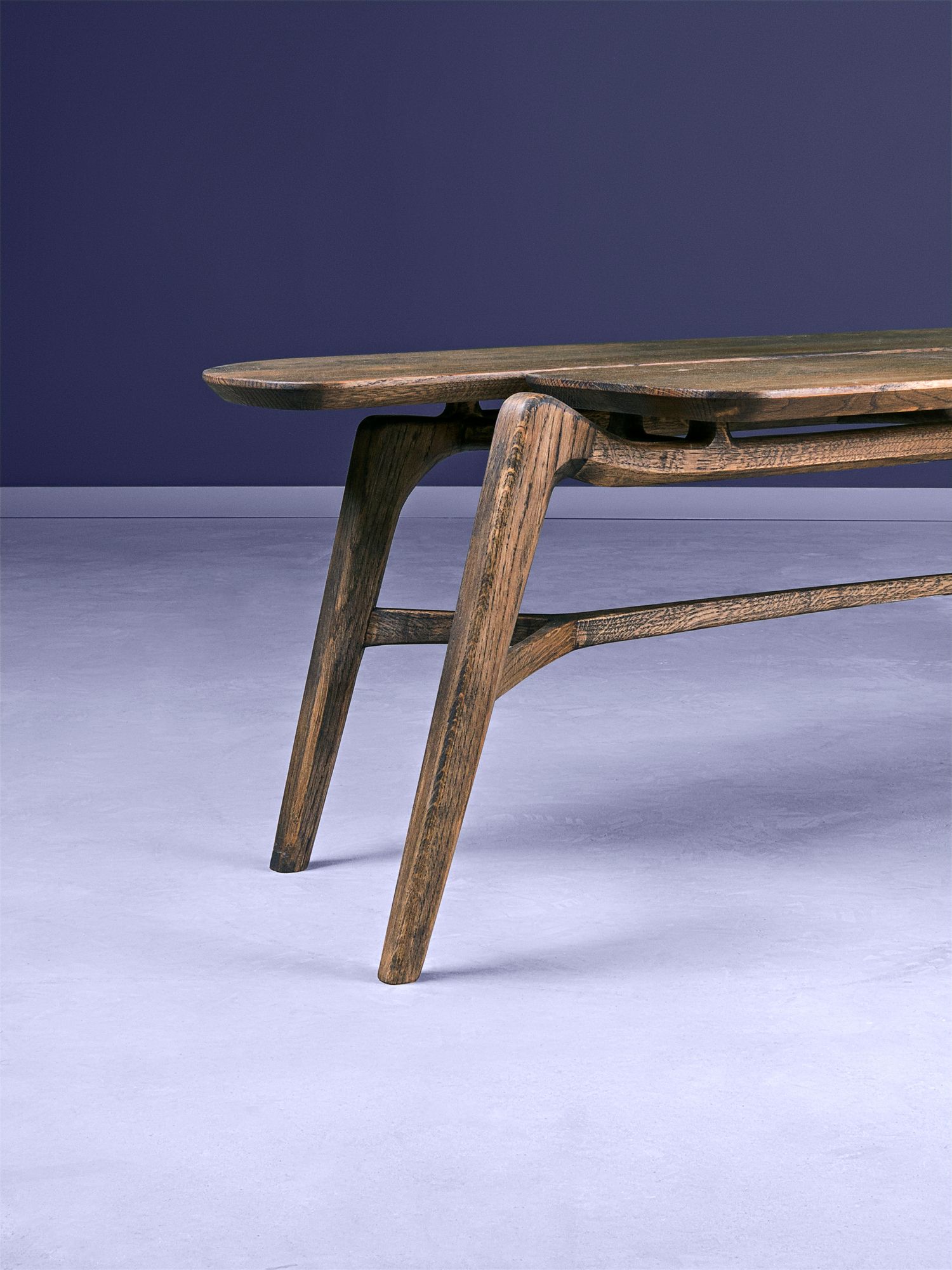 Прямоугольный журнальный столик из массива дерева HOOKL und STOOL Tisa ARCH-00020094 - Вид №3