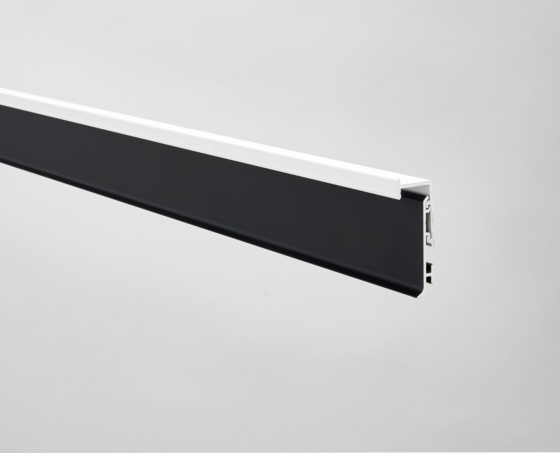 Алюминиевый плинтус со светодиодом EMAC Italia Novorodapie® ARCH-00022550 - Вид №4