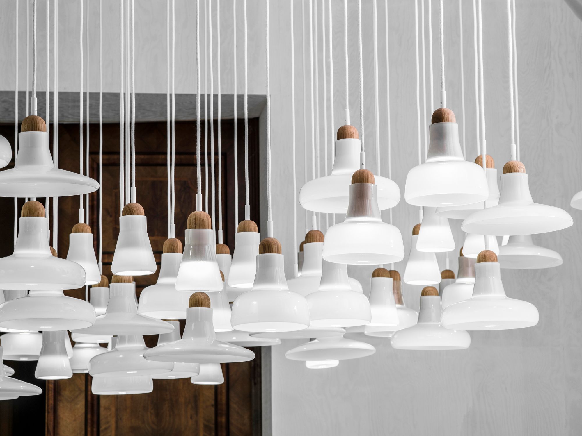 Подвесной светильник из дутого стекла с регулируемой яркостью BROKIS Тени ARCH-00150384 - Вид №20