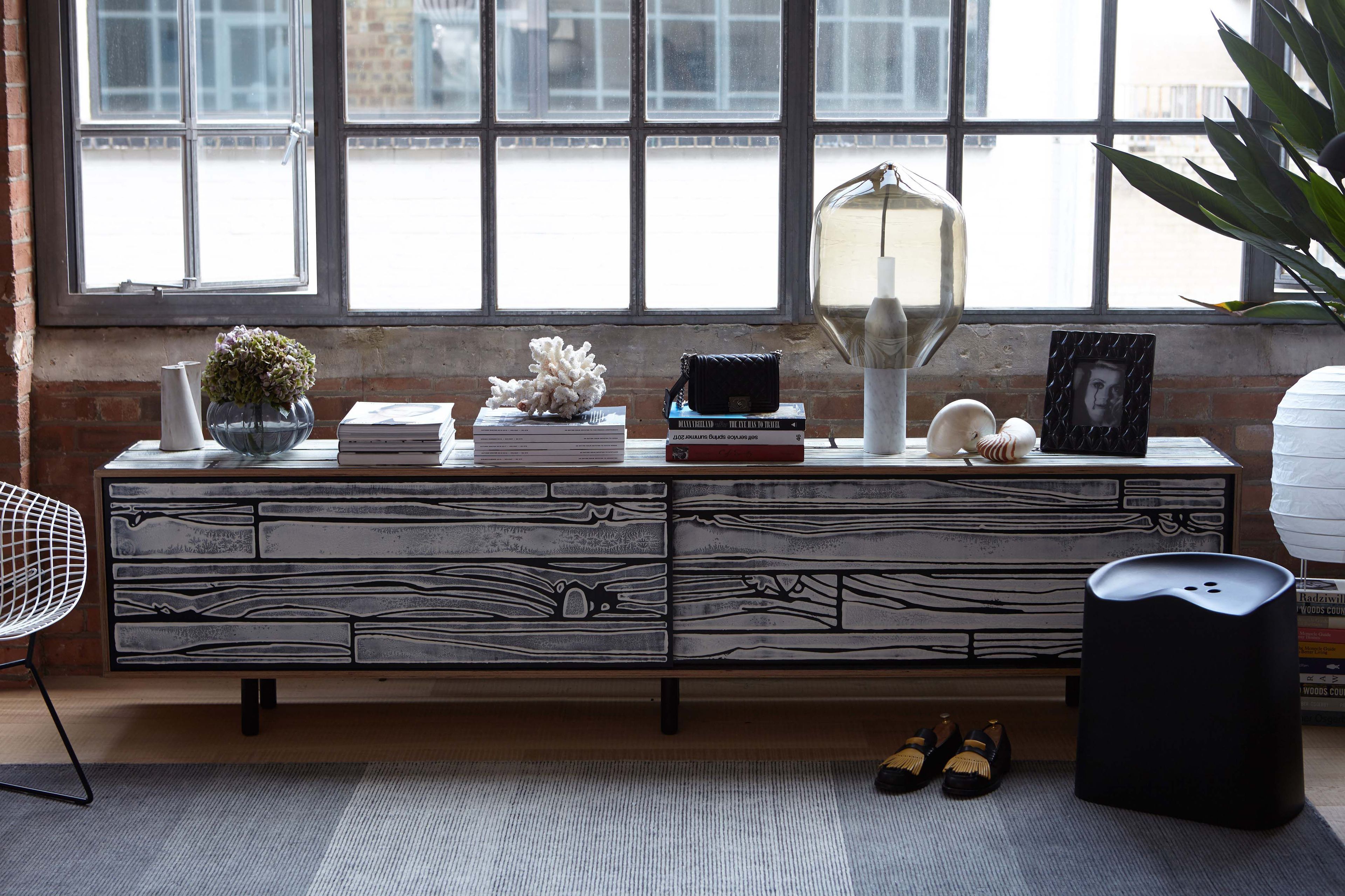 Низкая фанера ТВ шкаф с раздвижными дверями Established&Sons Wrongwoods ARCH-00064770 - Вид №4