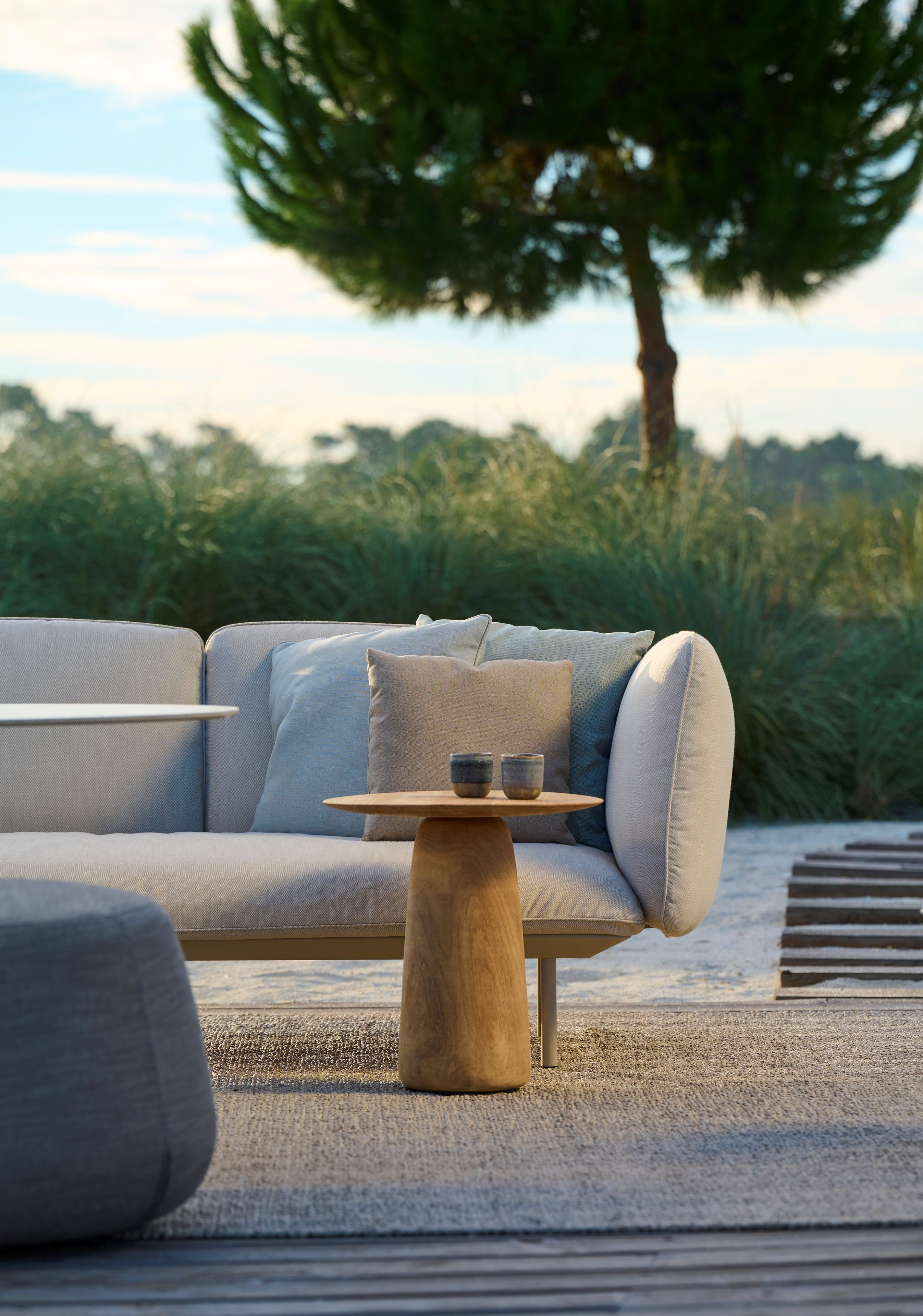 Круглый низкий стол из тикового дерева TRIBÙ дюны ARCH-00061689 - Вид №8