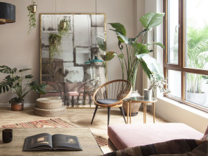 Прямоугольное зеркало в рамке