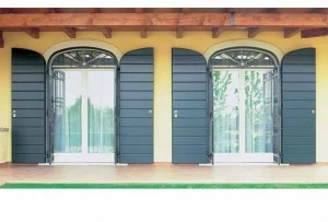 CARMINATI SERRAMENTI Распашная деревянная дверь с тройным остеклением Klima 92