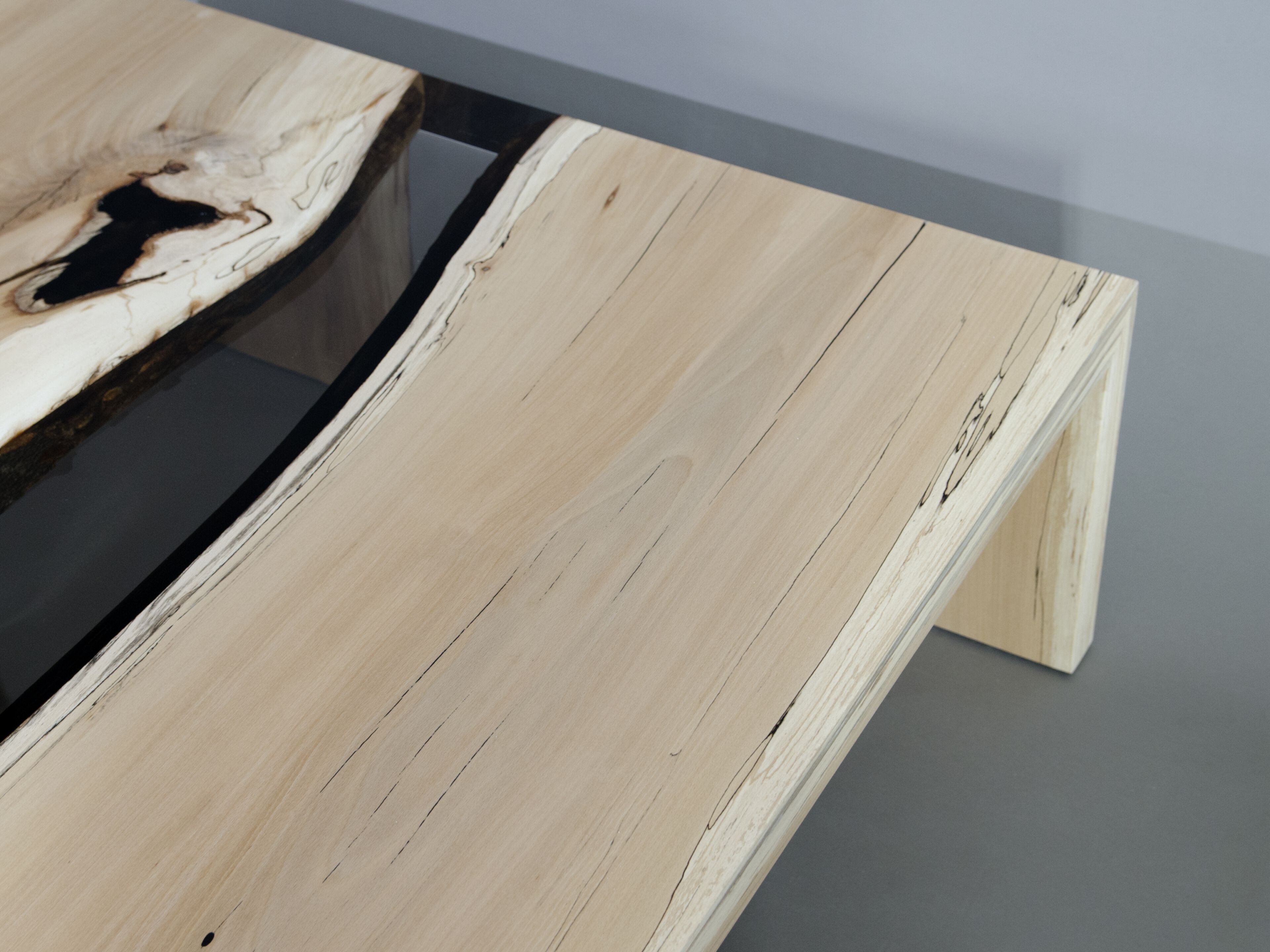 Прямоугольный журнальный столик из массива дерева и смолы alcarol Fungi ARCH-00027637 - Вид №12