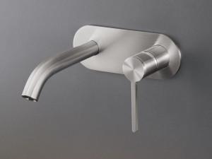 Настенный смеситель с дозирующим изливом