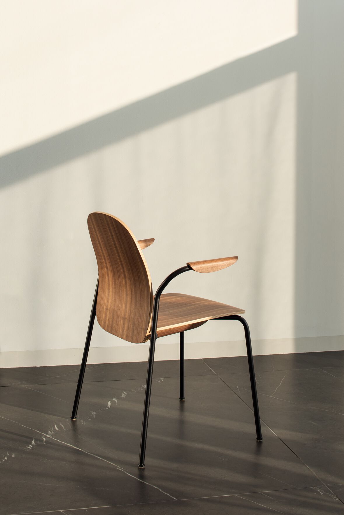 Штабелируемый дубовый стул с мягким сиденьем Gazzda Book ARCH-00145460 - Вид №5