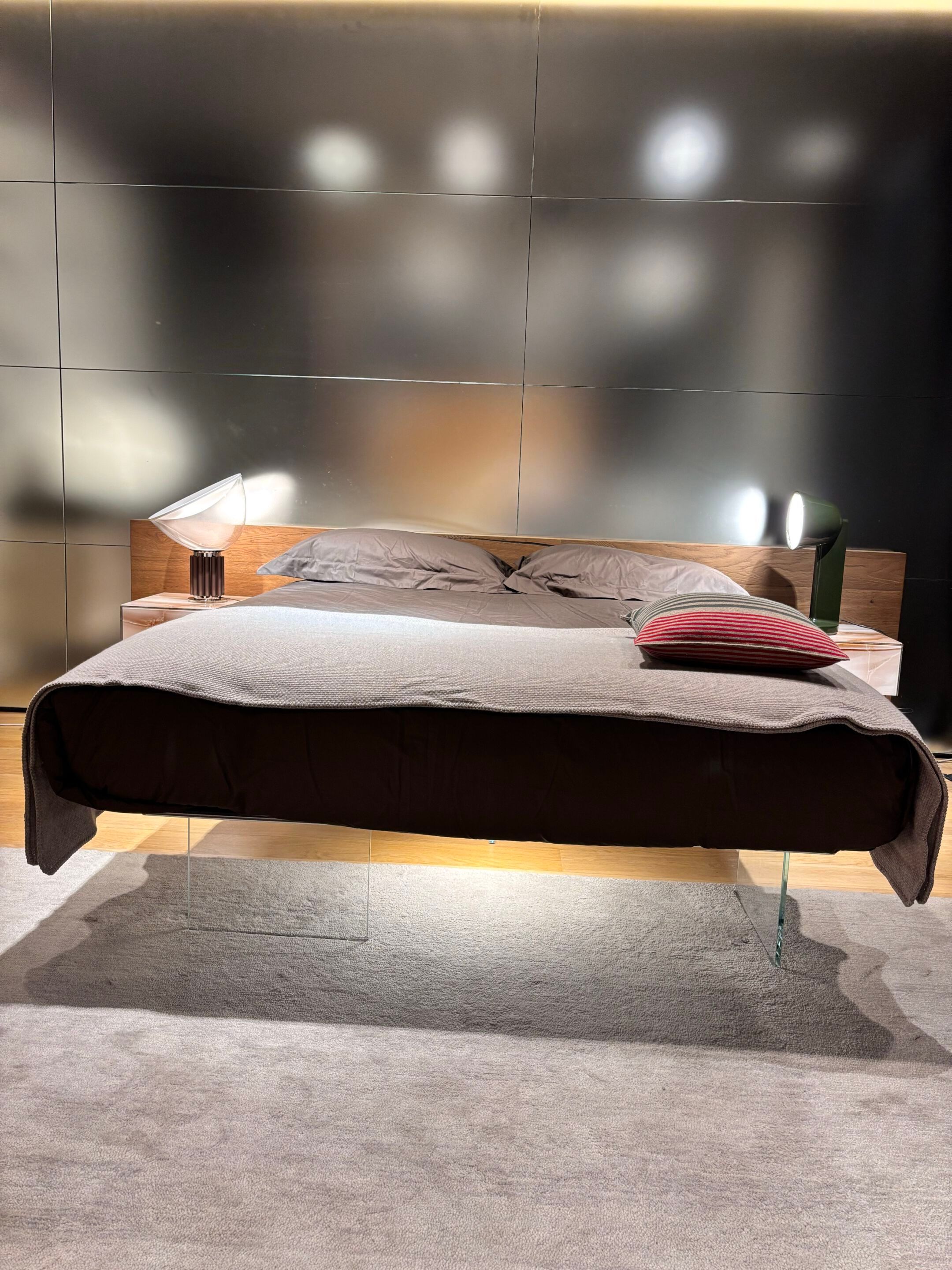 Кровать со встроенными тумбочками In Stock озеро ARCH-00065306 - Вид №1