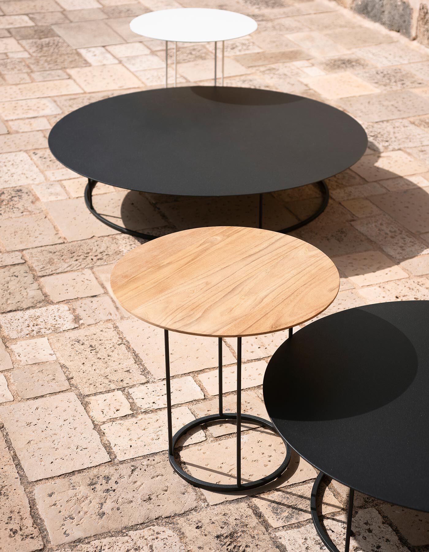 Алюминиевый круглый садовый столик RODA Zefiro ARCH-00114241 - Вид №2