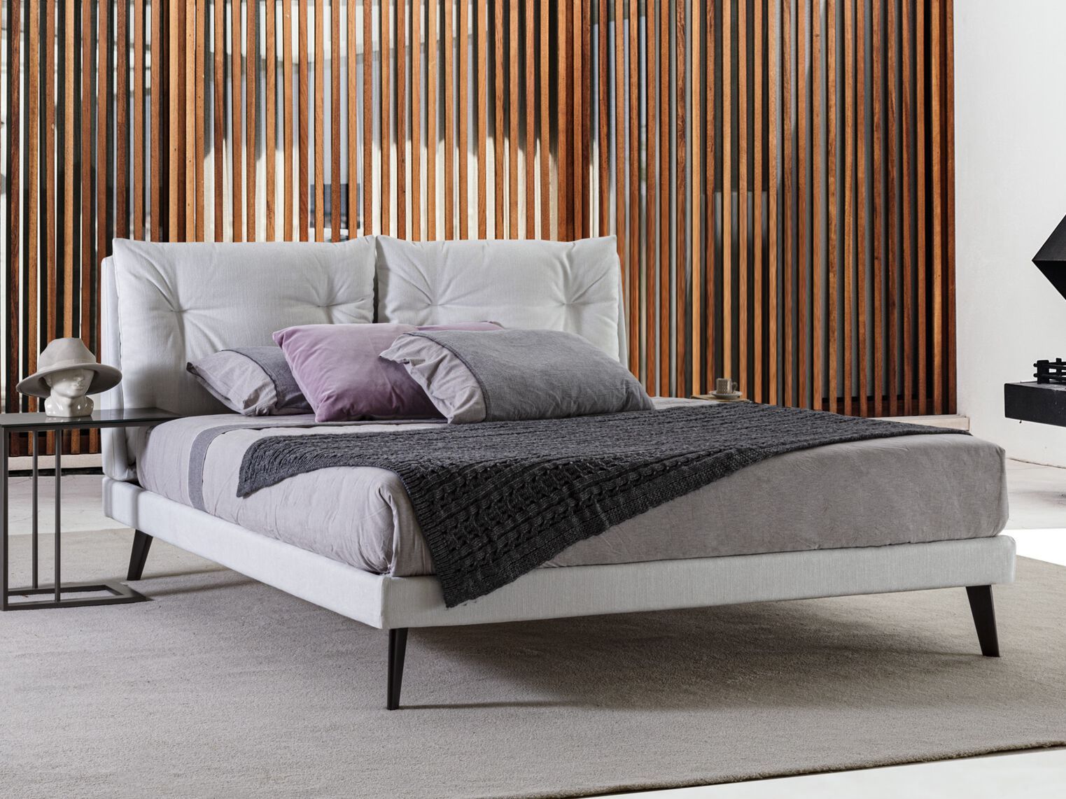 Съемная двуспальная кровать из ткани с мягким изголовьем GRUPPO FOX ночь Фокса ARCH-00123399