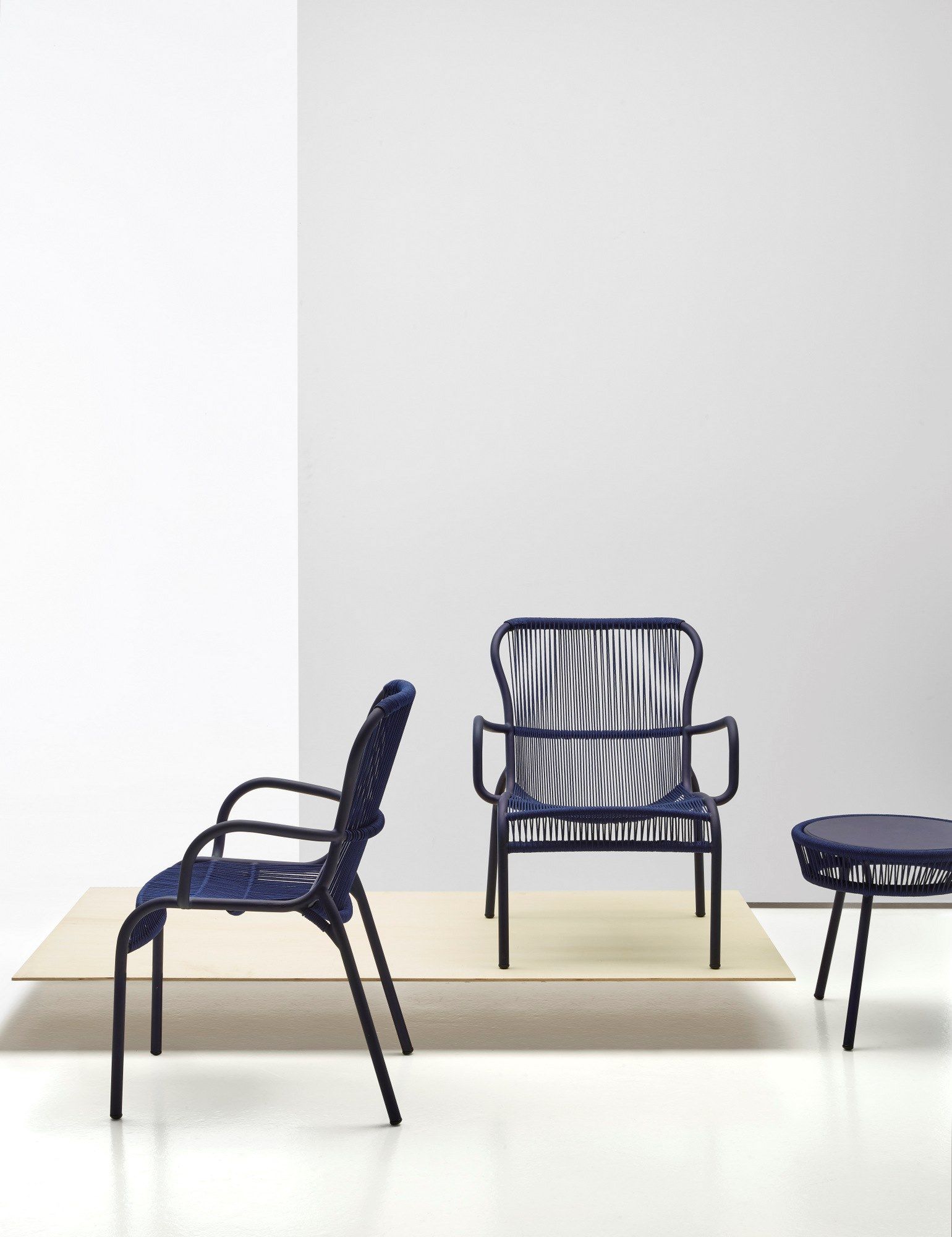 Высокий круглый стол из полиэтилена Vincent sheppard петля ARCH-00090339 - Вид №5