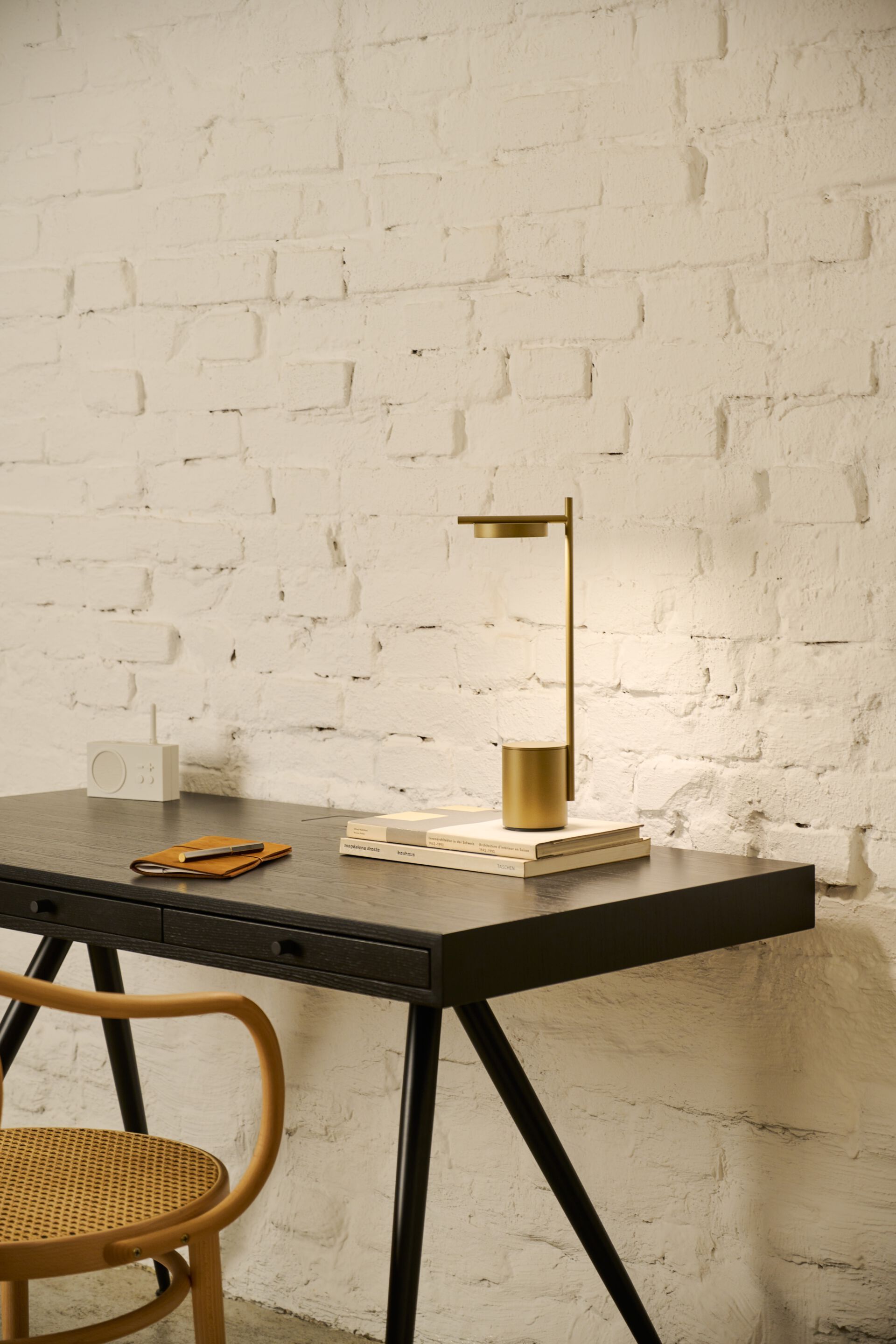 Настольная лампа с зарядкой от USB Grupa Igram ARCH-00107755 - Вид №31