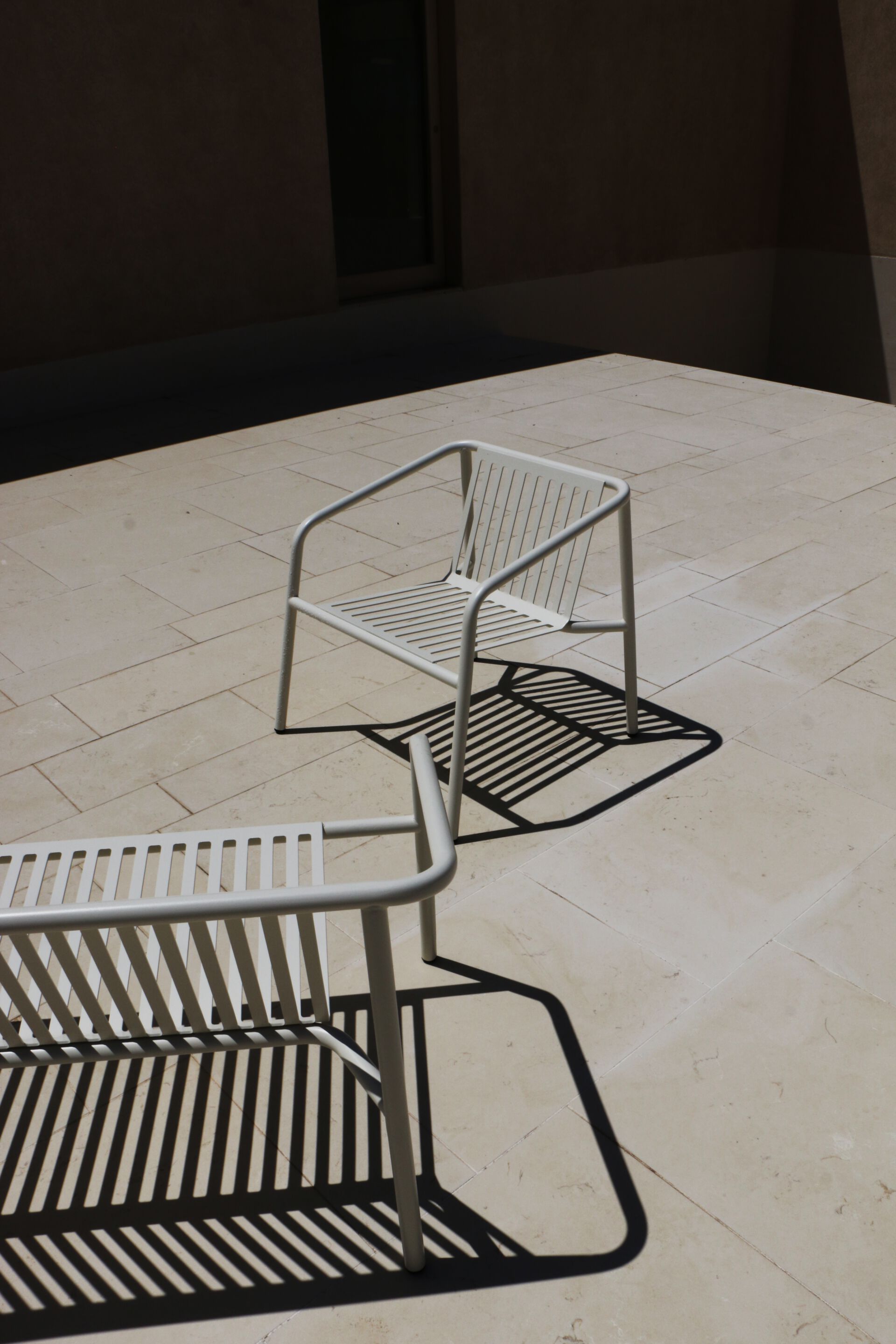 Алюминиевая садовая скамейка со спинкой Branca Lisboa Erva ARCH-00052035 - Вид №6