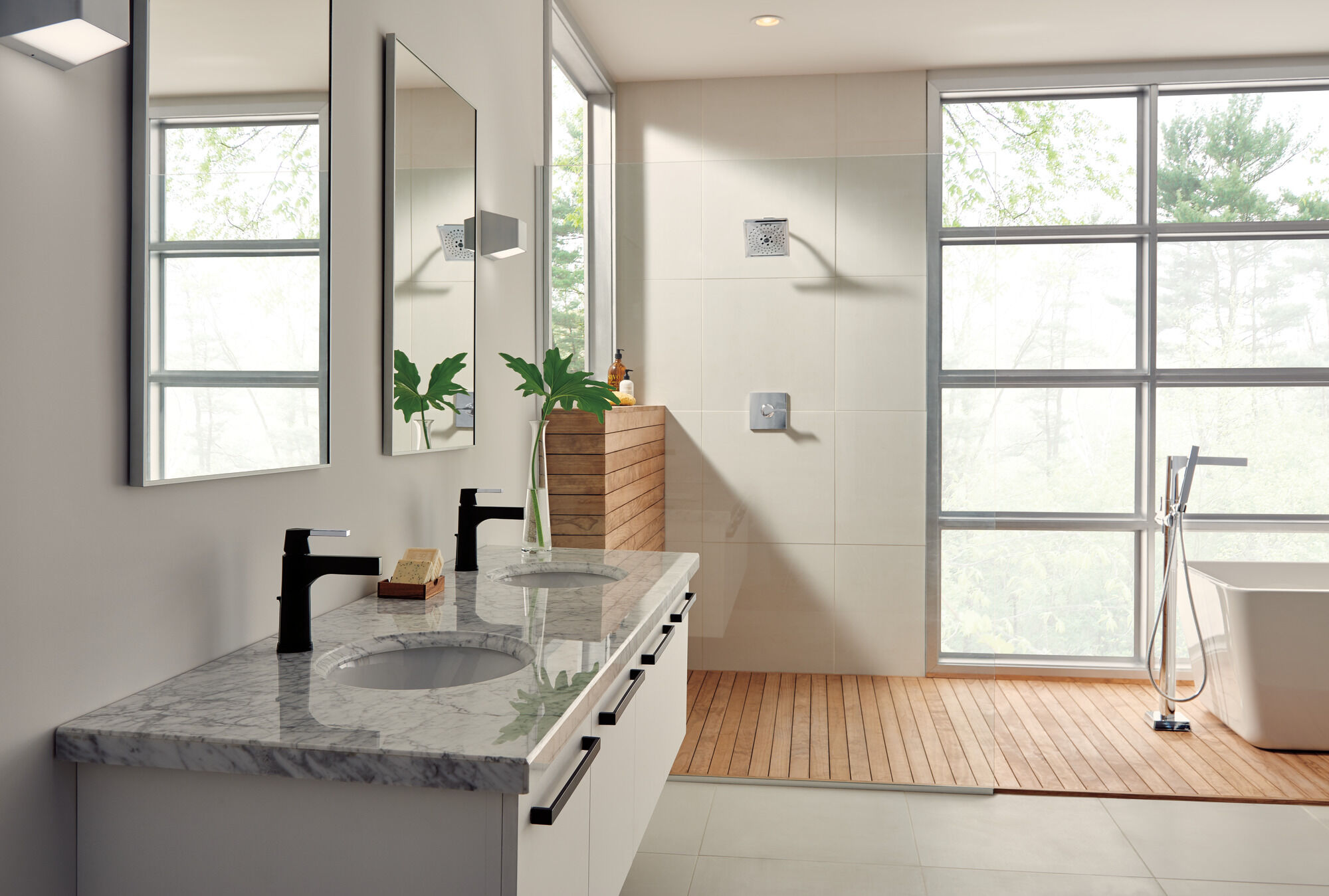 T4774-FL Напольная накладка для ванны с одной ручкой и ручным душем Delta Faucet Zura Хром  - Вид №3