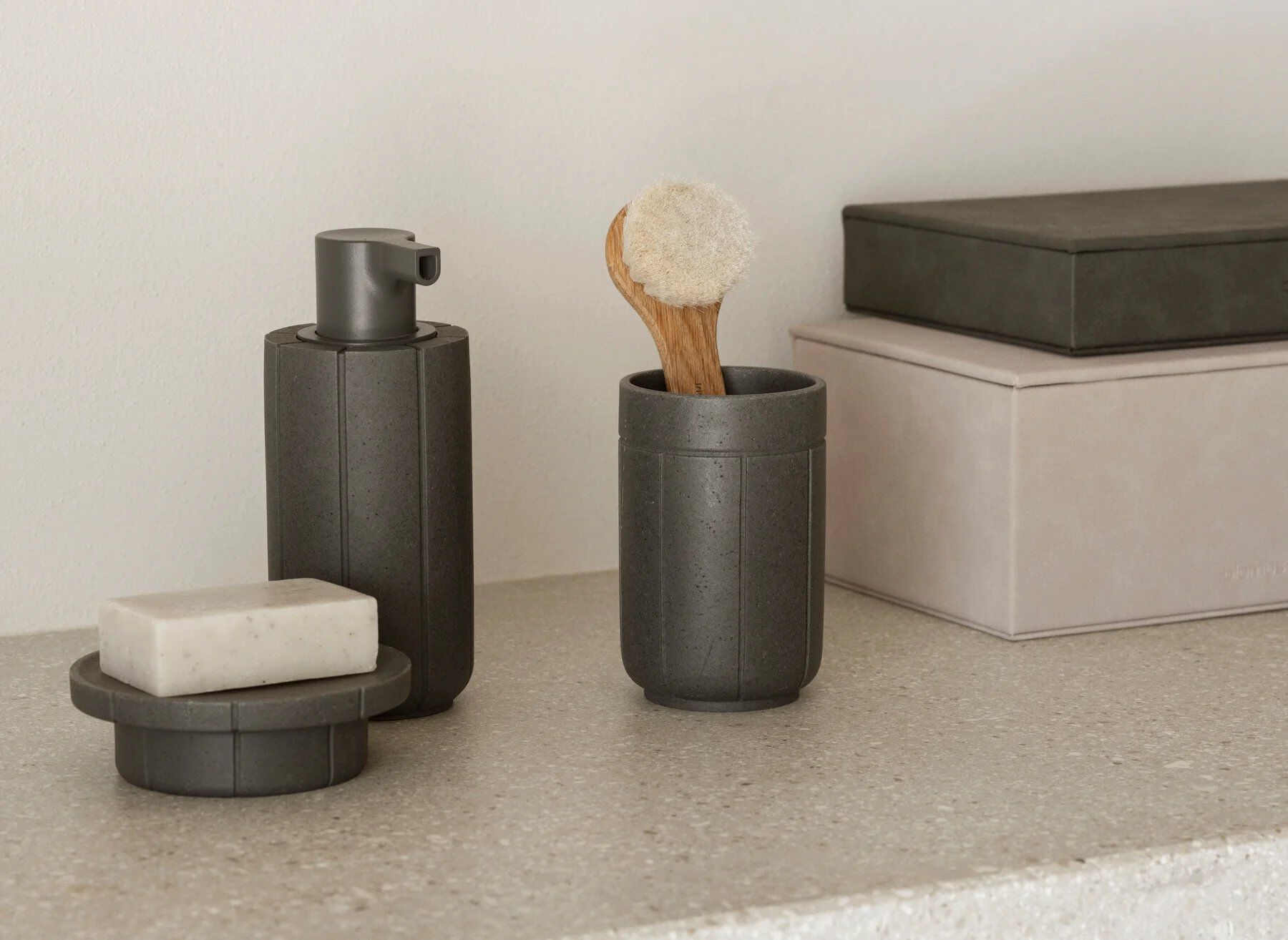 Держатель зубной щетки из полирезина blomus Kua ARCH-00138455 - Вид №7