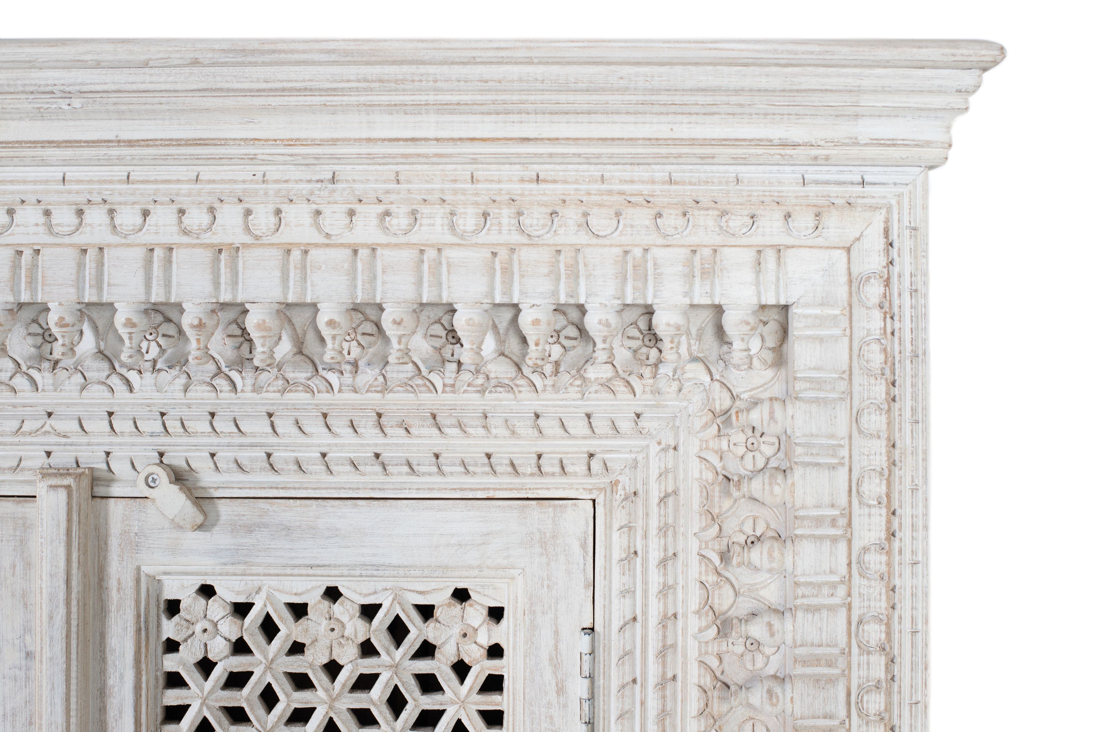 Манго Madia с распашными дверями Giner y Colomer Бхопал ARCH-00073498 - Вид №4