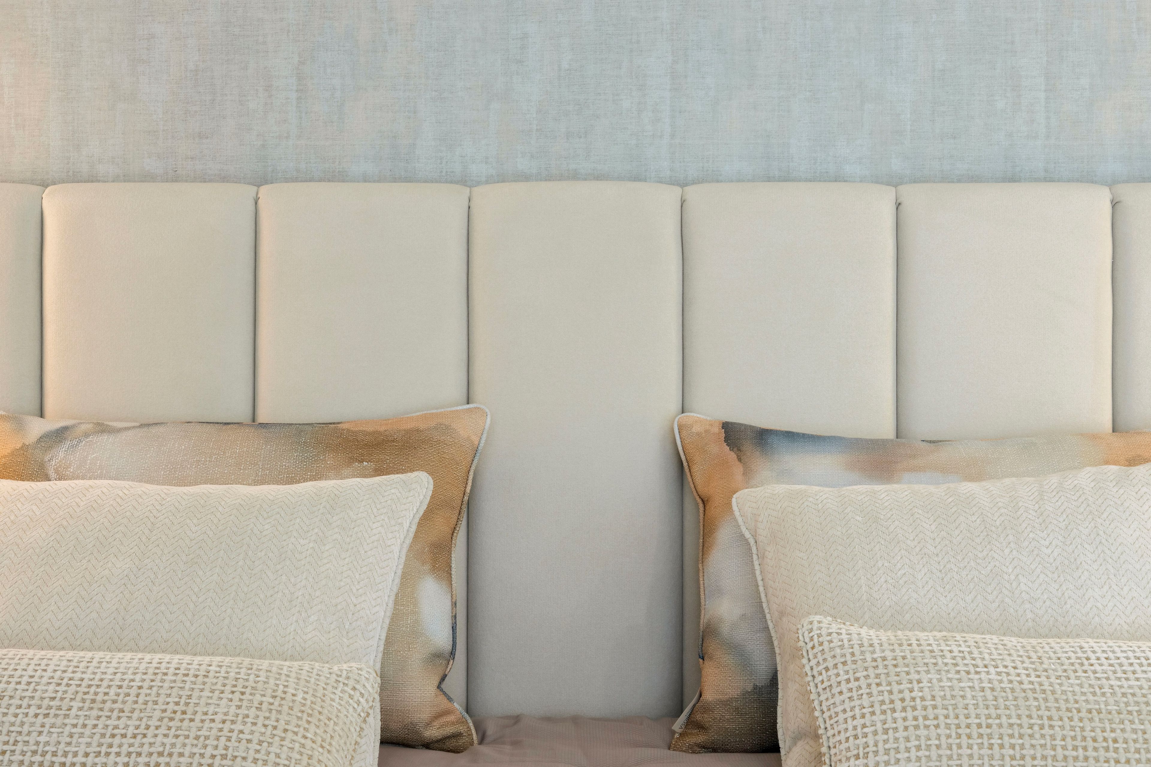 Двуспальная кровать из искусственной кожи с мягким изголовьем Stylish Club Милан ARCH-00078798 - Вид №11