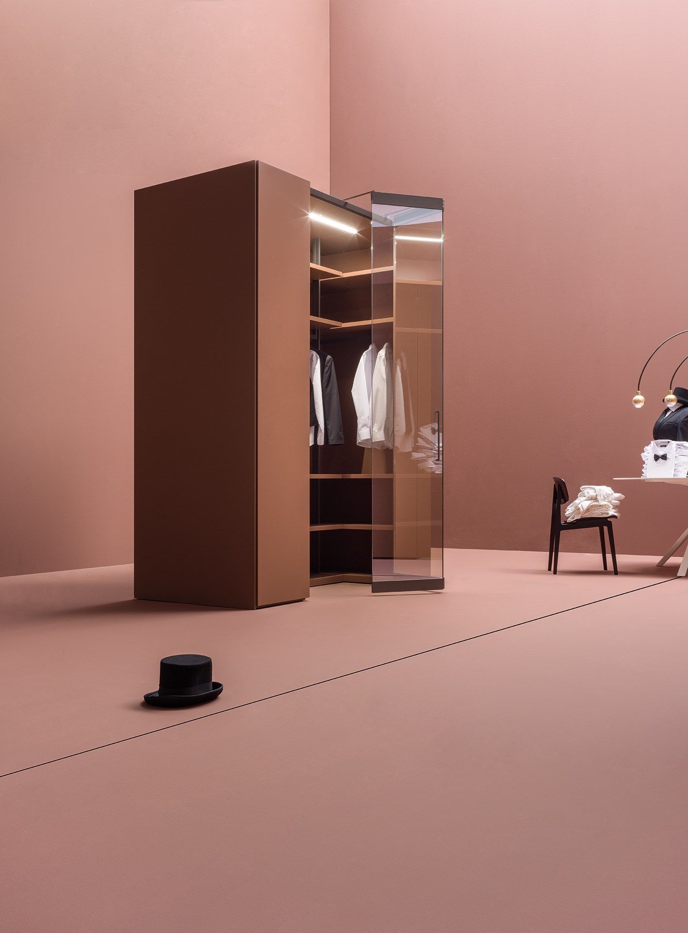 Шкаф из дерева и стекла Caccaro гардеробная ARCH-00043967 - Вид №5
