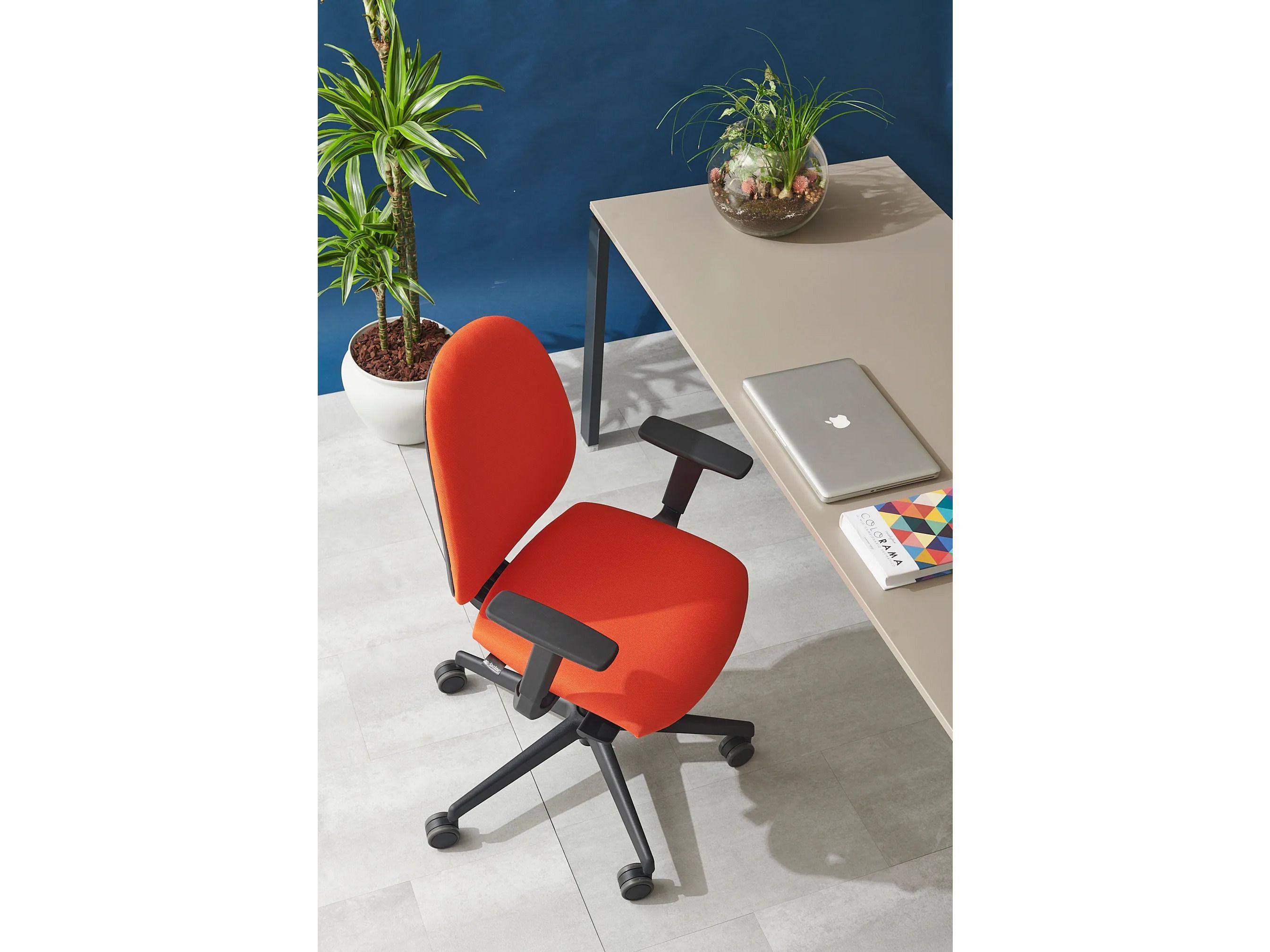 5-спицевое вращающееся офисное кресло с регулируемой высотой AP Factor Johnes ARCH-00052290 - Вид №2