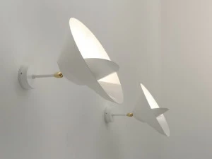 Serge Mouille Регулируемый металлический настенный светильник прямого и отраженного света  Apsat