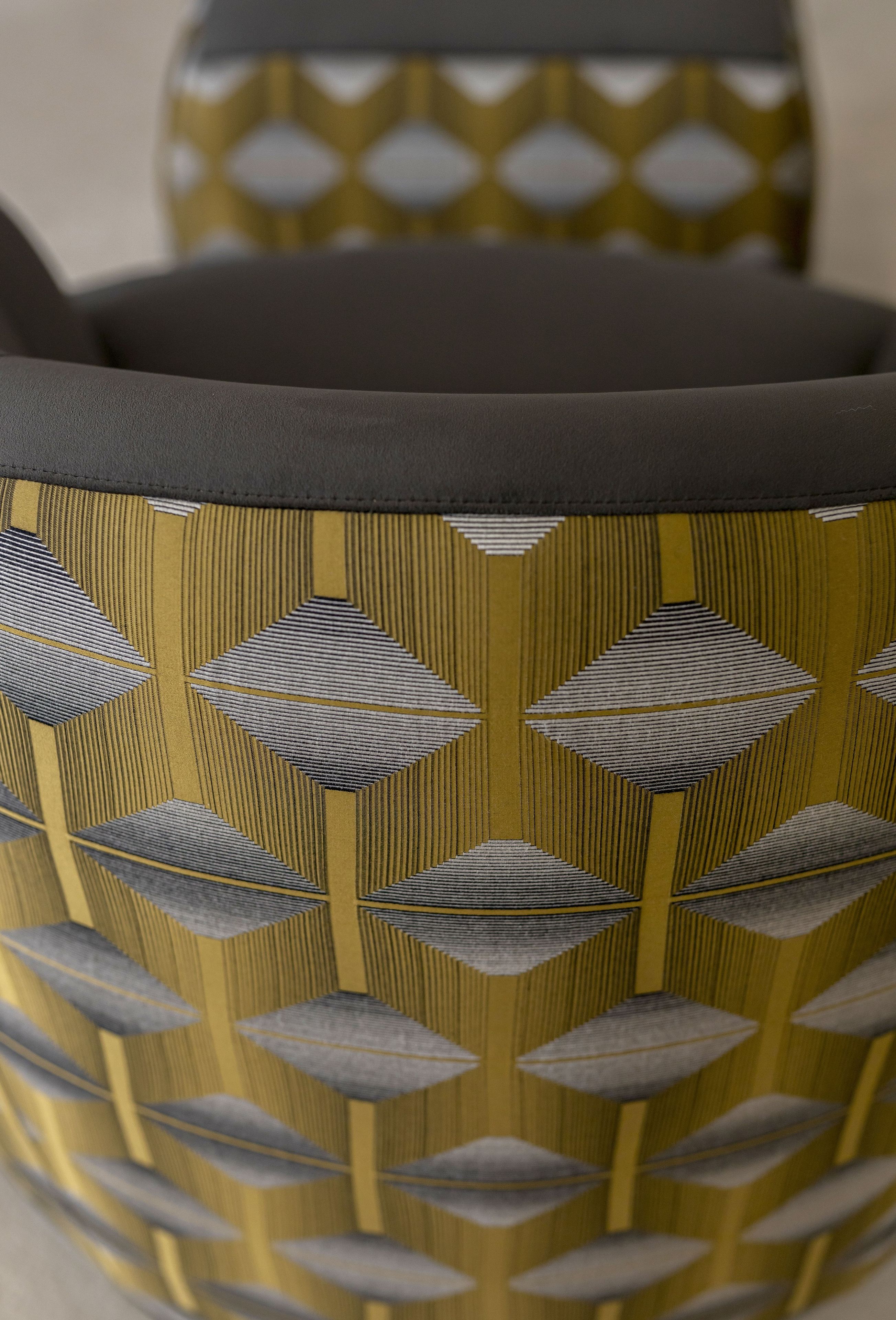 Мягкое кресло из микрофибры и бархата с подлокотниками Stylish Club клуб ARCH-00136825 - Вид №14