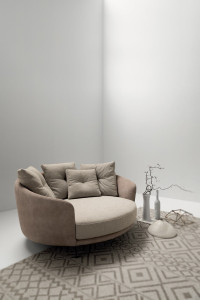 Тканевое кресло