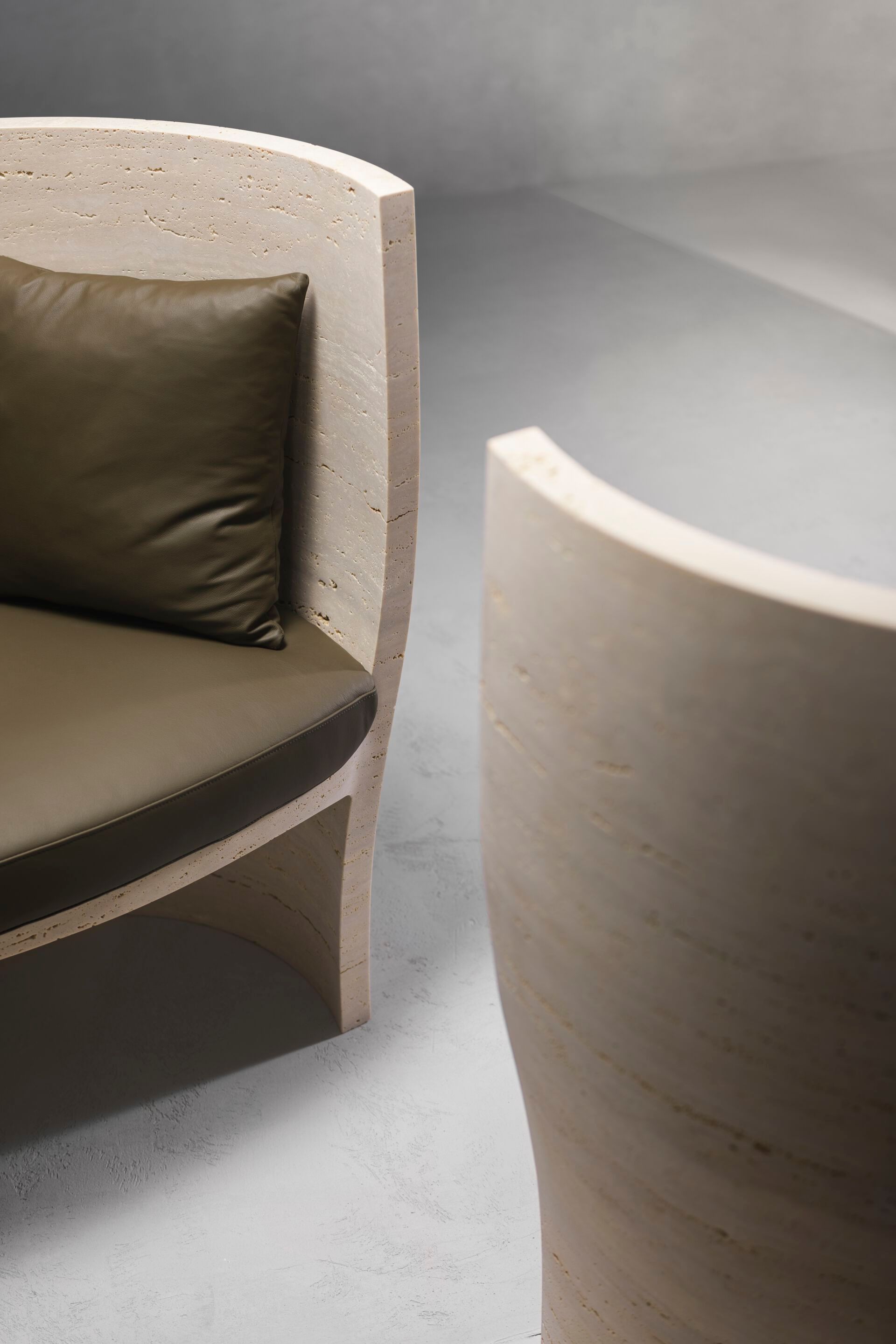 Кресло из травертина с высокой спинкой Kreoo HOLLY ARCH-00124254 - Вид №5