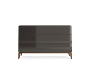 Деревянный комод