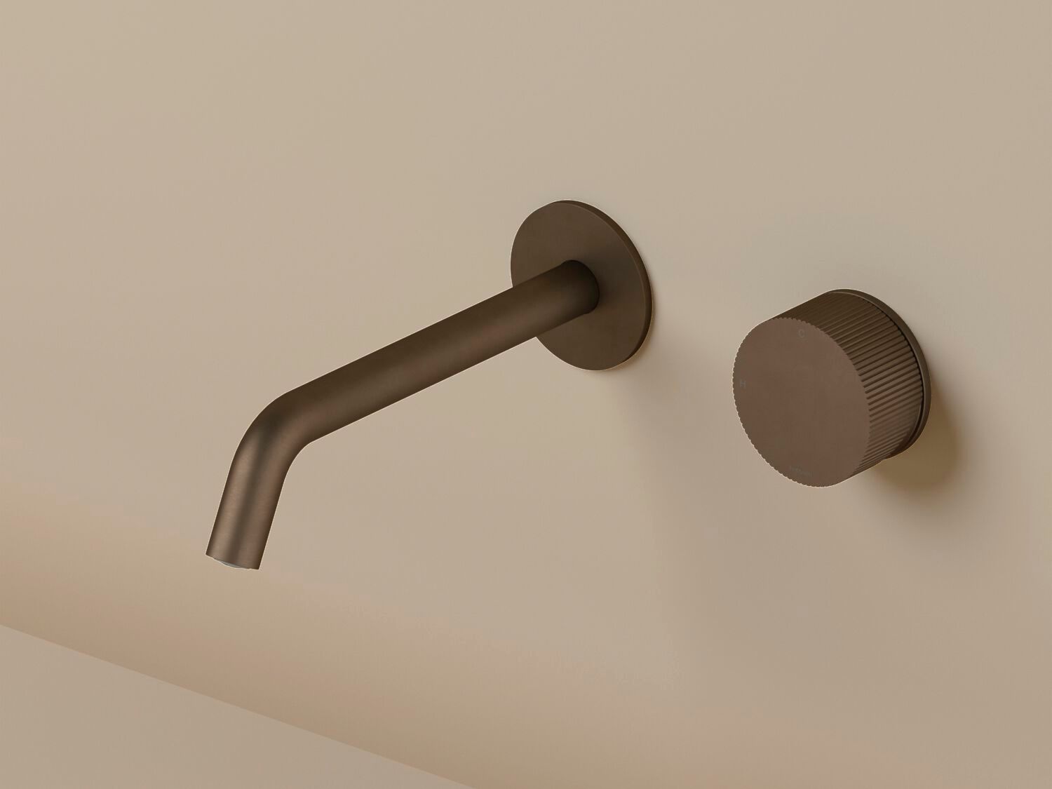 Латунный настенный смеситель для раковины с 2 отверстиями Hotbath Guy ARCH-00135772